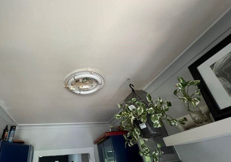 Kitchen failed light